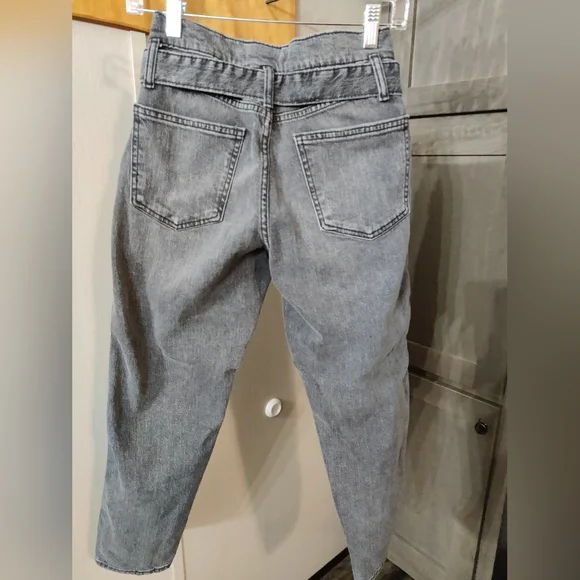 #### Arizona Jeans CO. Mom Highrise Paper Bag Jeans( Size 3) - Picture 2 of 5